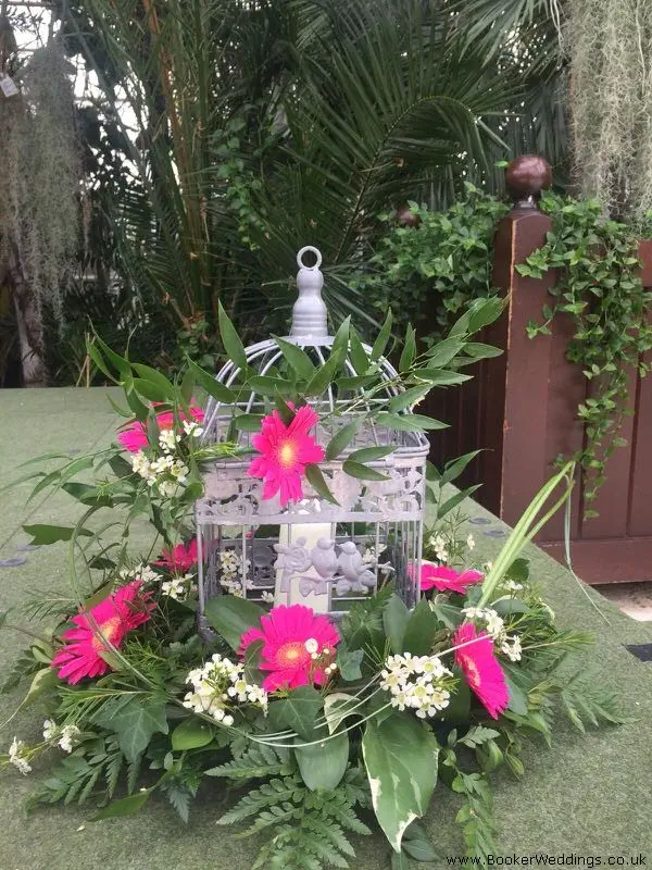 Pink Table Arrangements with Birdcage